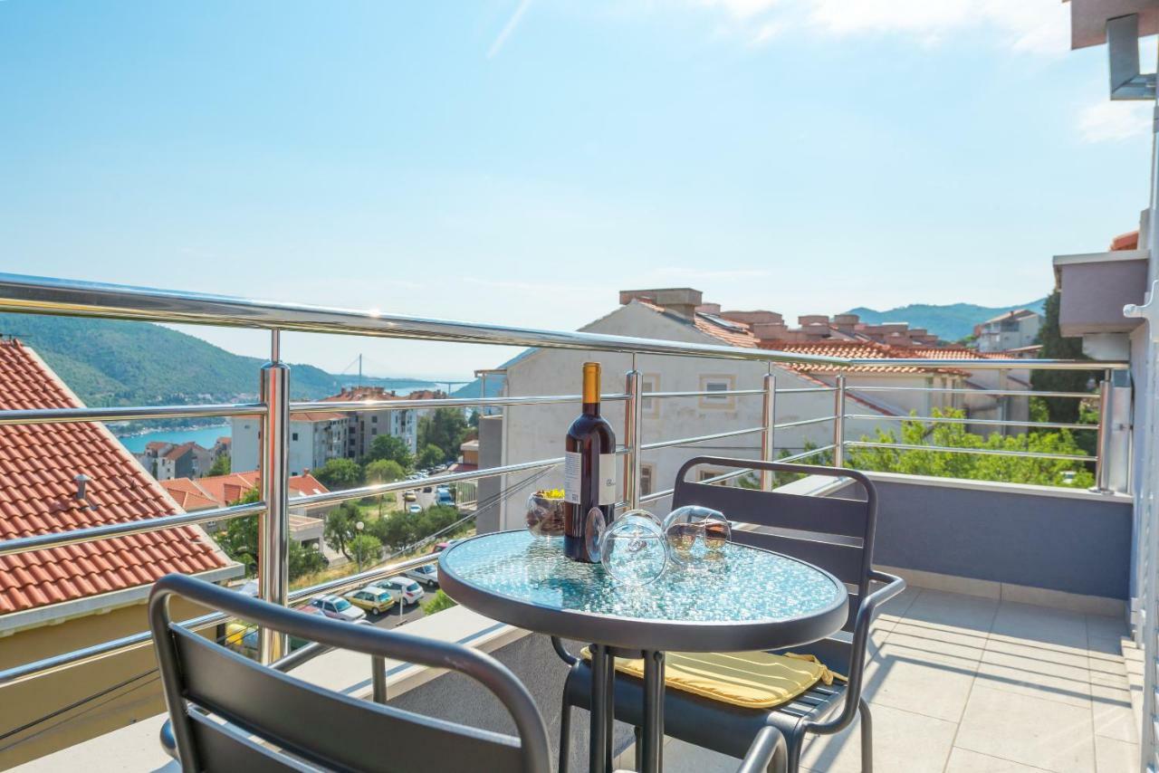 Guesthouse Pezo Mokošica エクステリア 写真